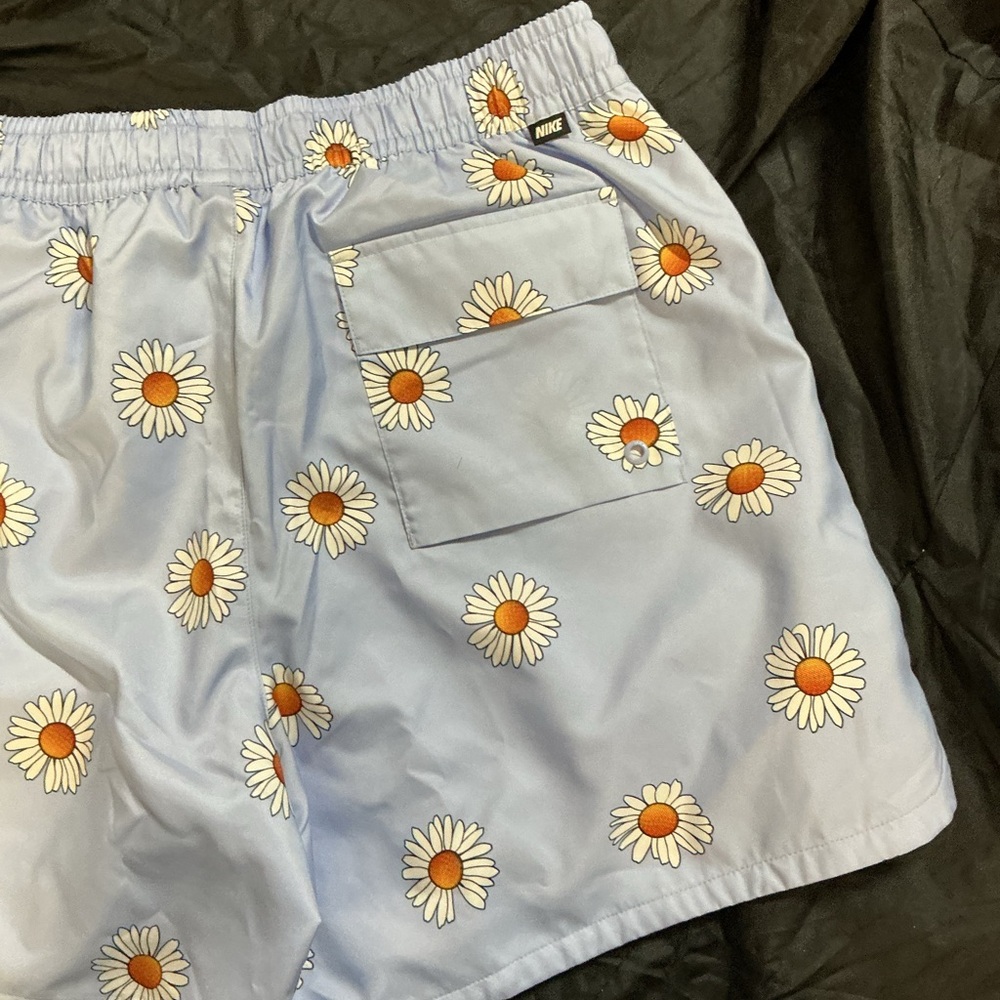 Nike Light Blue Floral Shorts - Picture 8 of 9